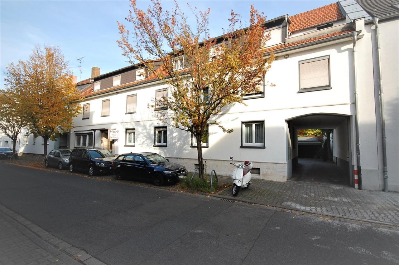 Hotel Haus Isenburg Neu-Isenburg Exteriör bild