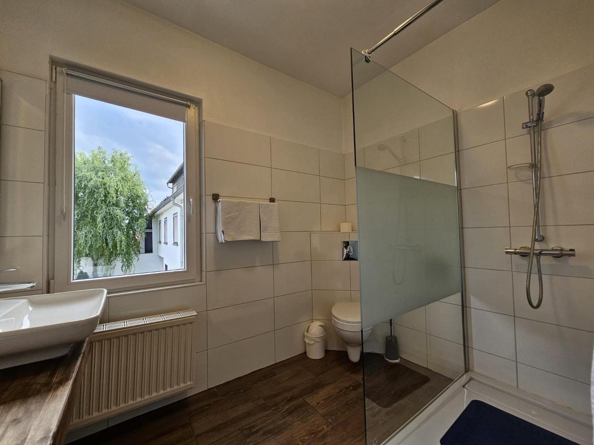 Hotel Haus Isenburg Neu-Isenburg Exteriör bild